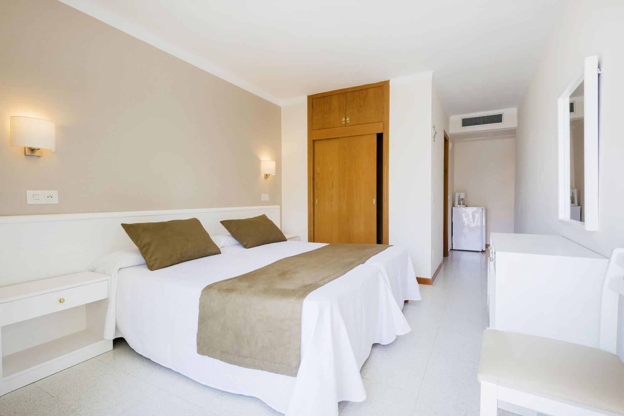 Hostal Residencia Sutimar Peguera Exterior photo