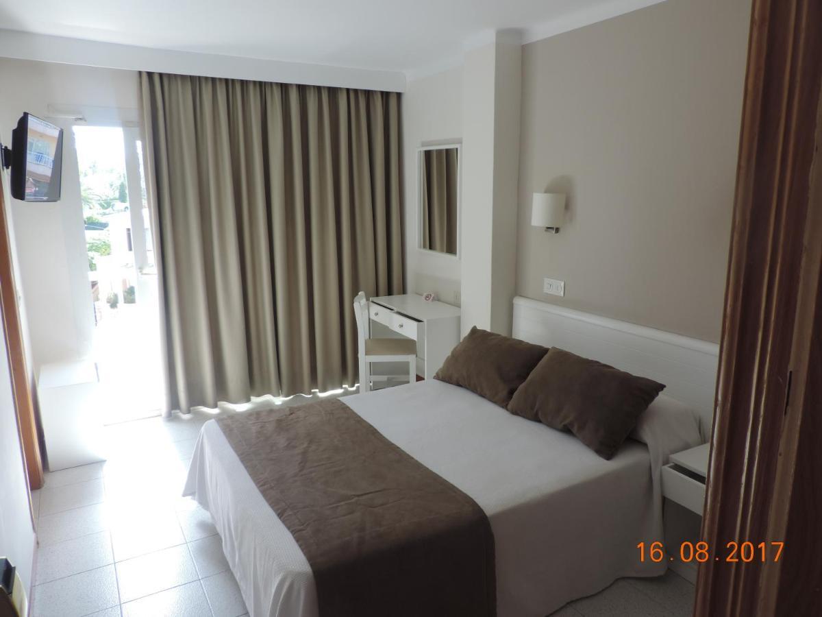 Hostal Residencia Sutimar Peguera Exterior photo